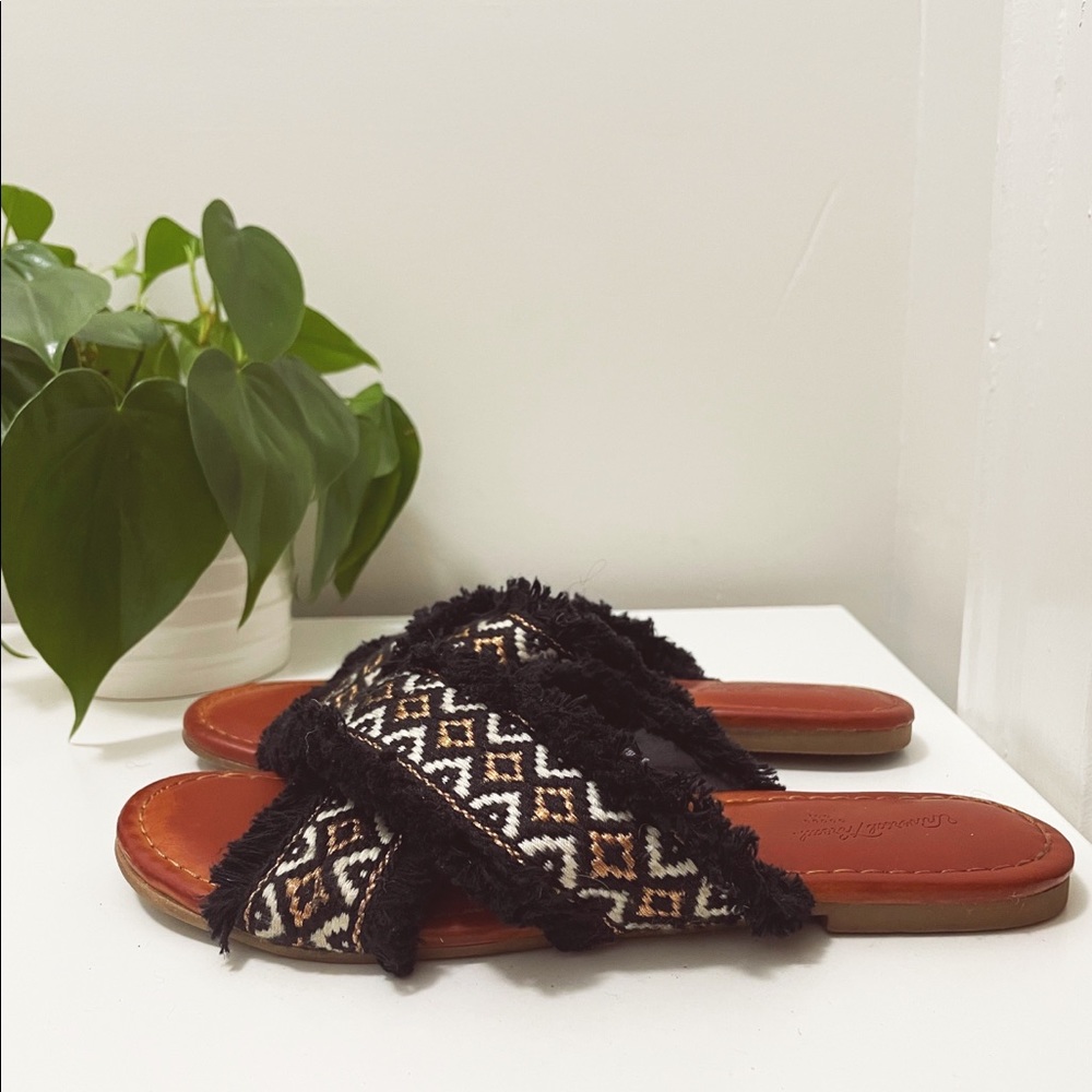 Universal Thread | Aztec Print | Sandals